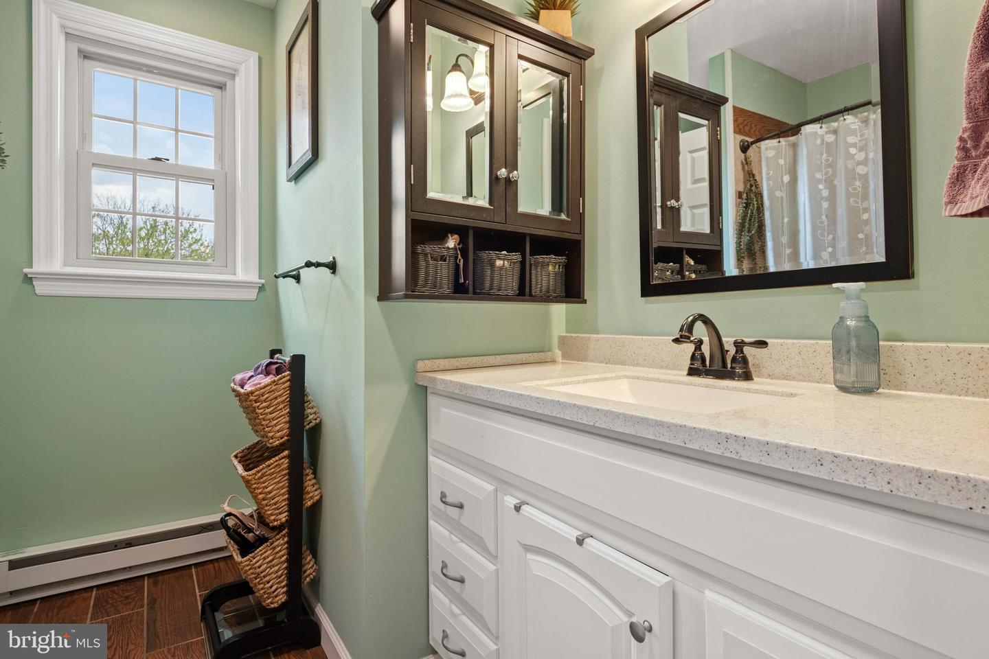 202 Fairfax Property Photo 21