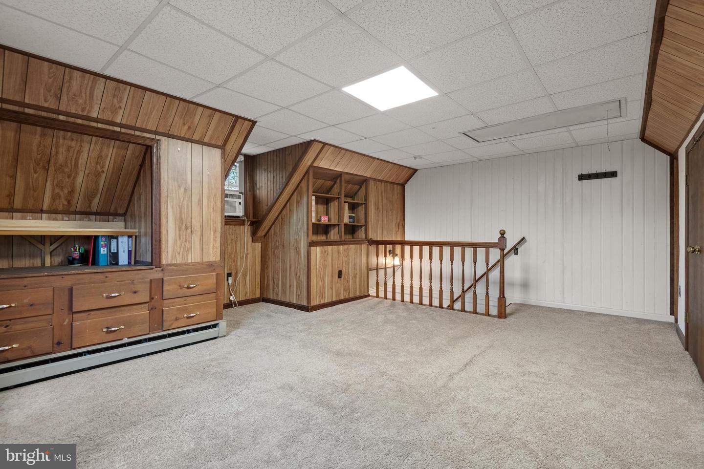 202 Fairfax Property Photo 25