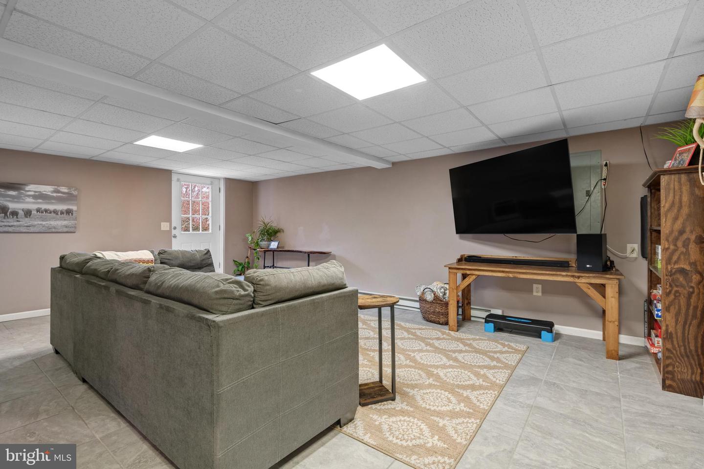 202 Fairfax Property Photo 26