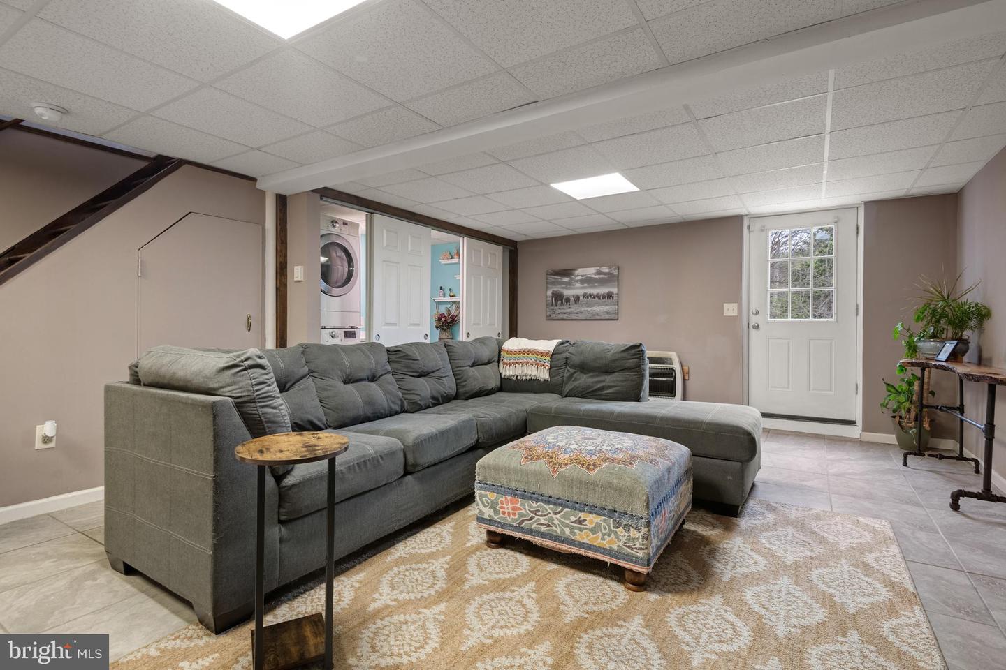 202 Fairfax Property Photo 28