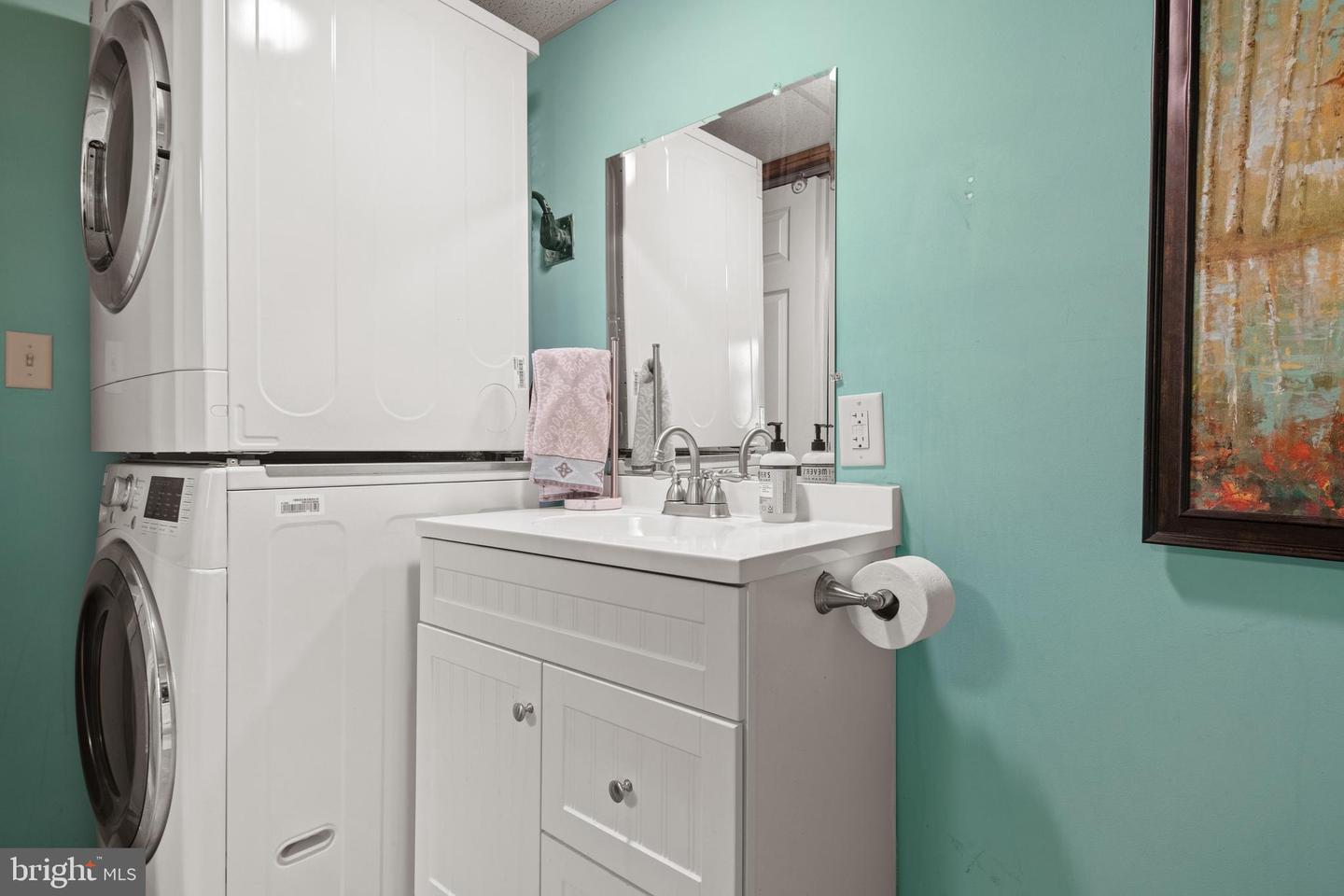202 Fairfax Property Photo 29