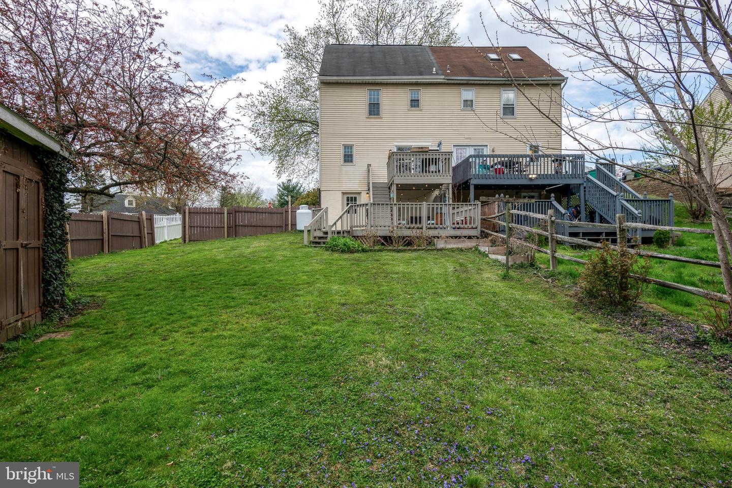 202 Fairfax Property Photo 36