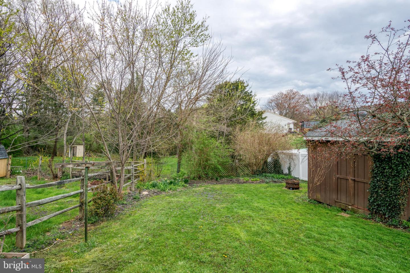 202 Fairfax Property Photo 38
