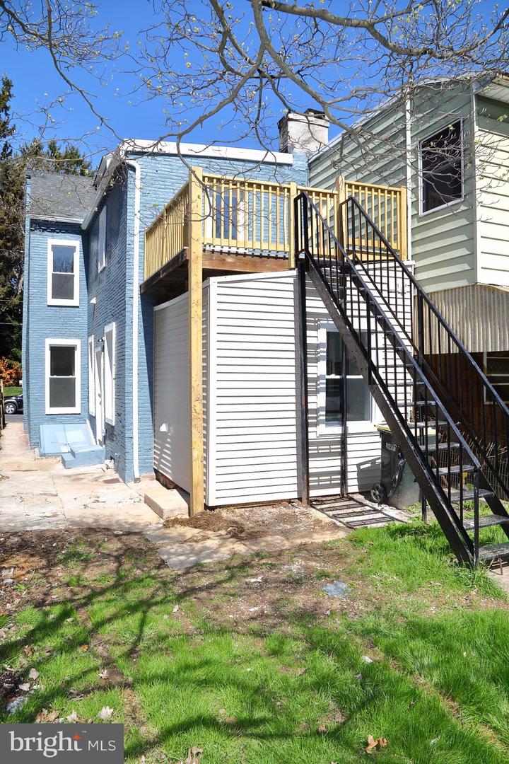 666 Saint Joseph St Property Photo 5
