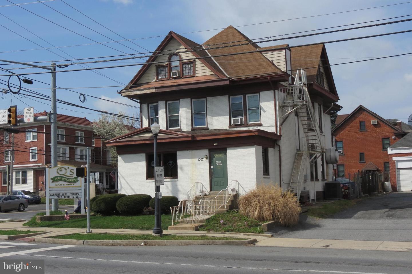 1002 N Duke St Property Photo 1