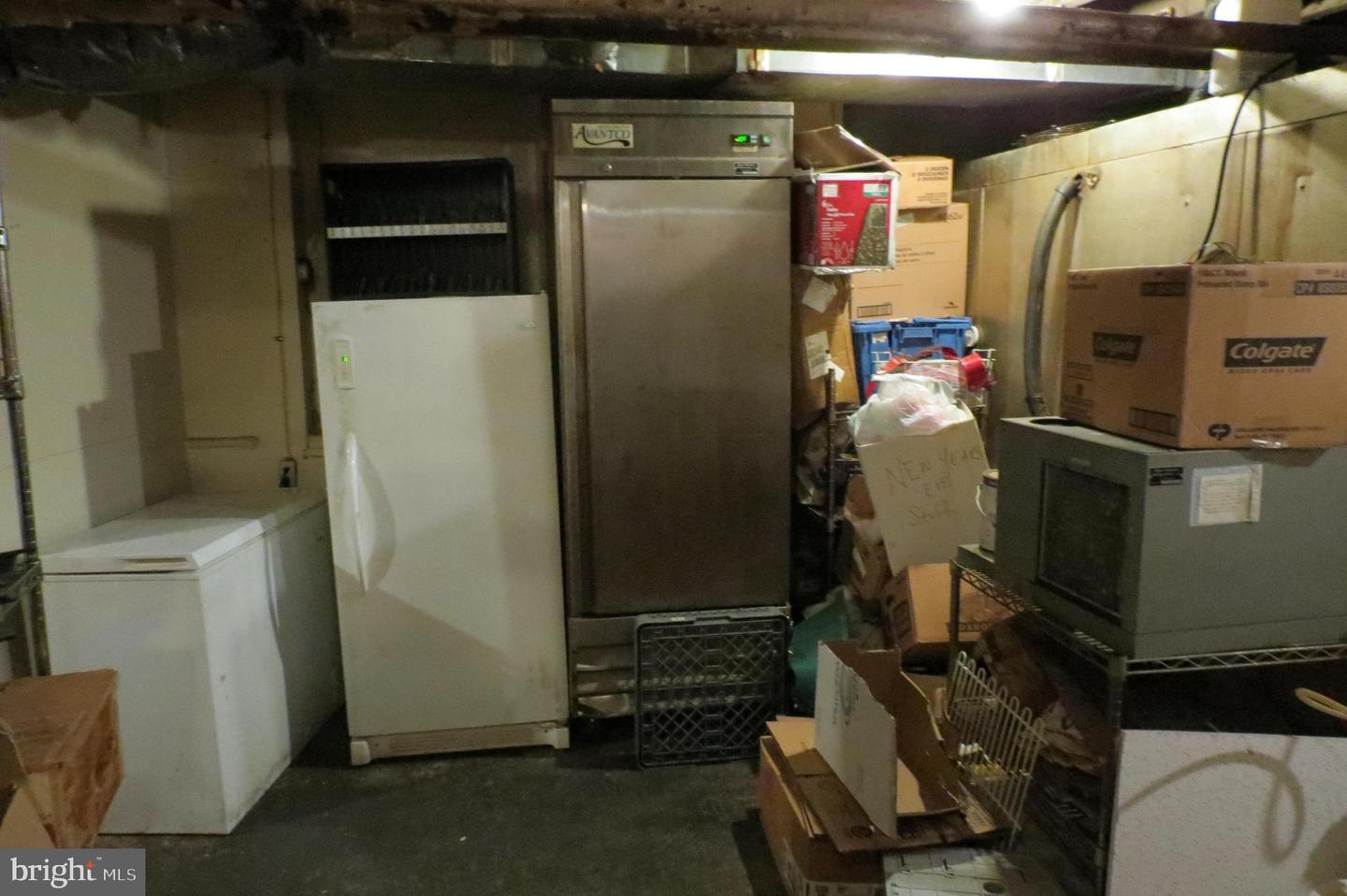 1002 N Duke St Property Photo 9