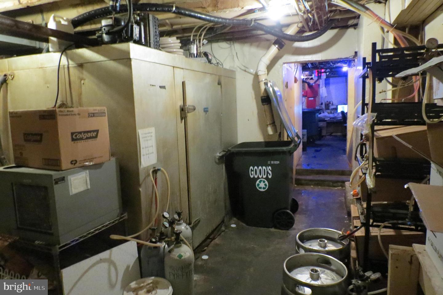 1002 N Duke St Property Photo 10