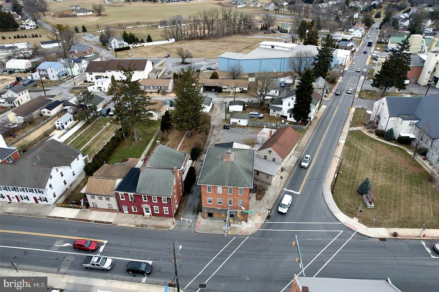 101 & 103 W Main St Property Photo 1