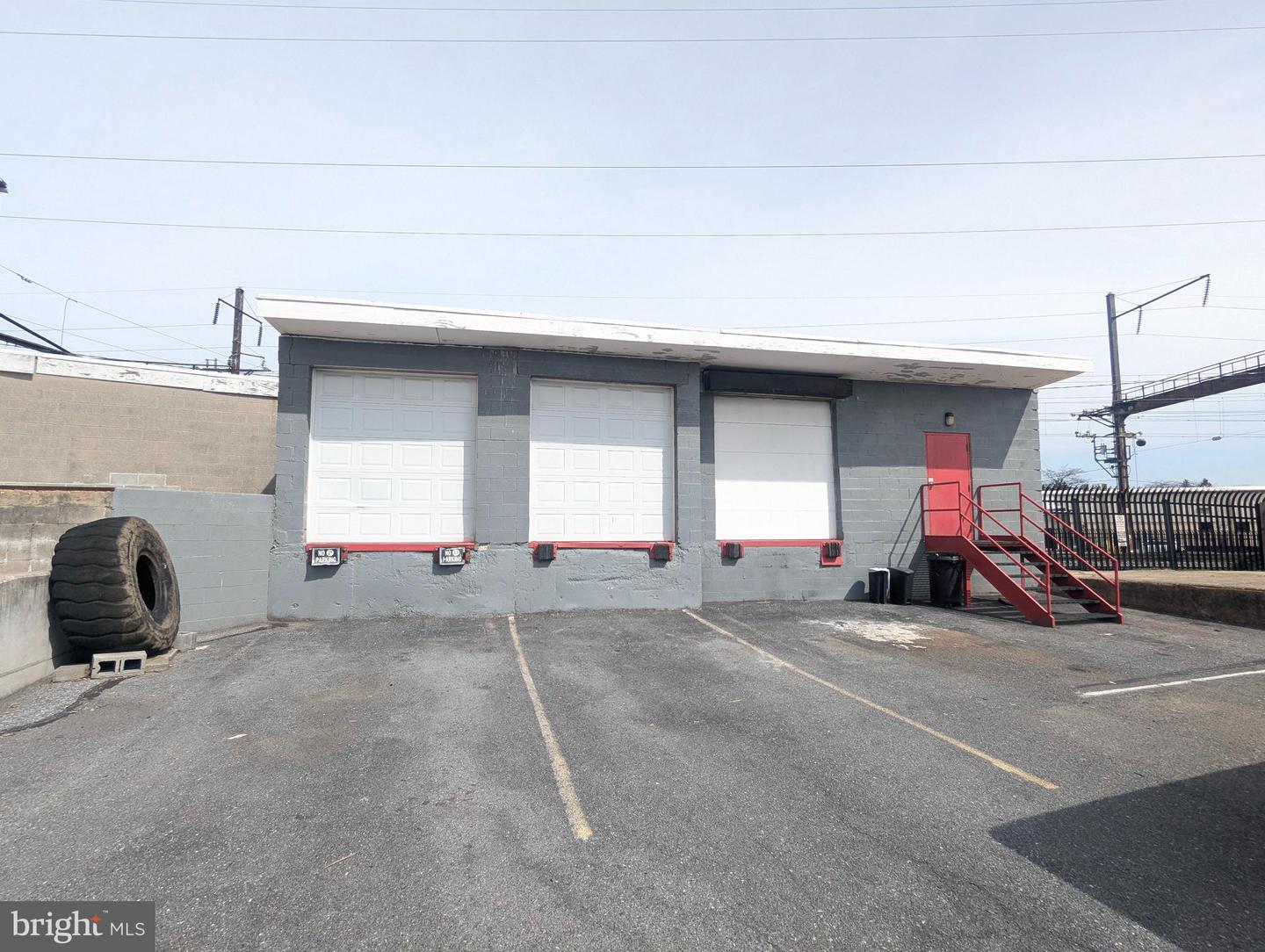 301 E Liberty St #building 6 Property Photo 4