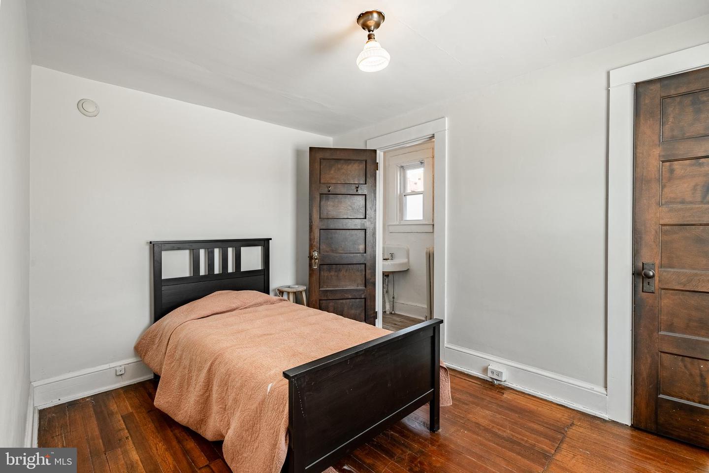 445 N Duke St Property Photo 33