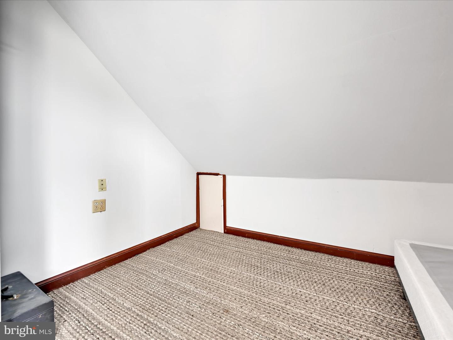 219 E Main St Property Photo 30