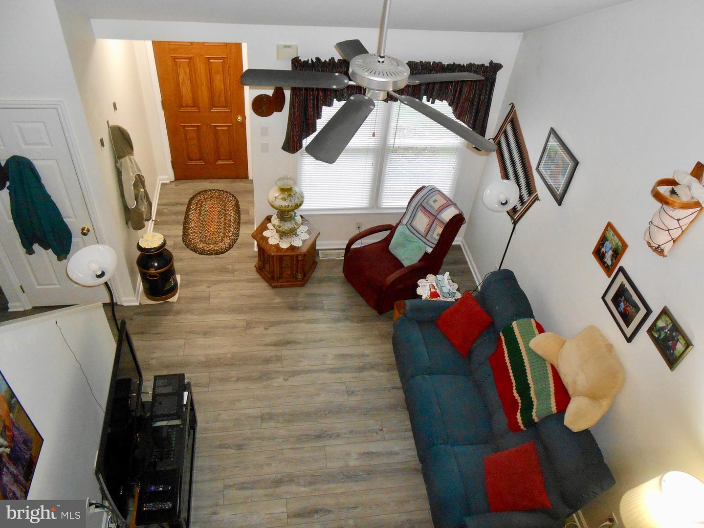 518 Meadowlark Ln Property Photo 2