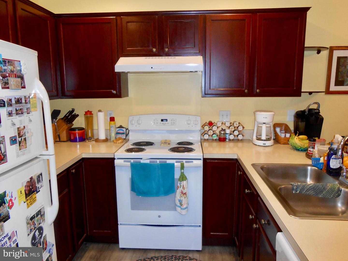 518 Meadowlark Ln Property Photo 4