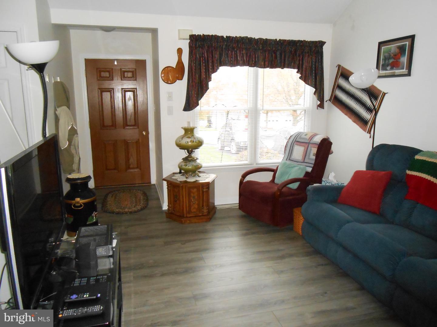 518 Meadowlark Ln Property Photo 6