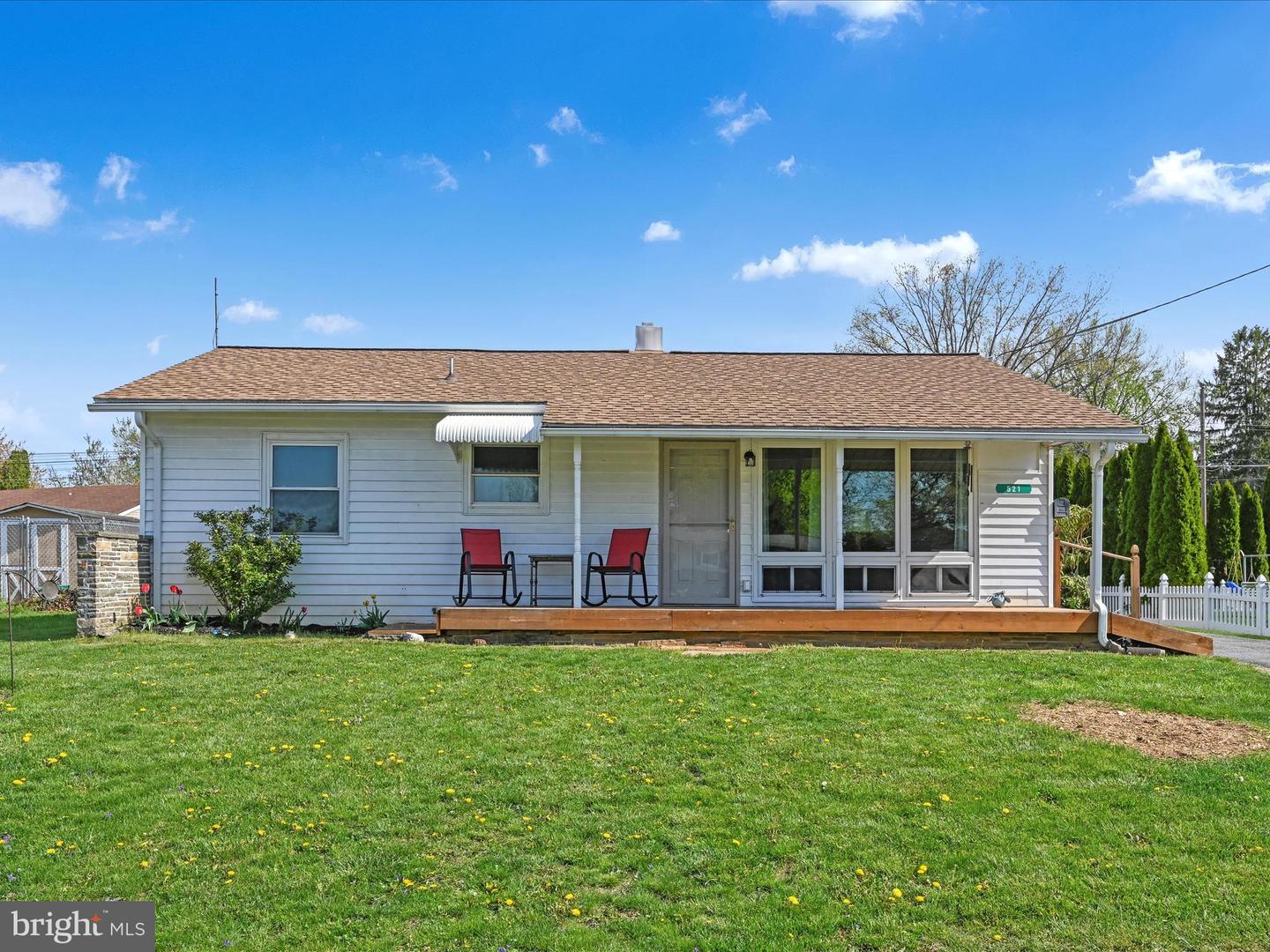 521 E New St Property Photo