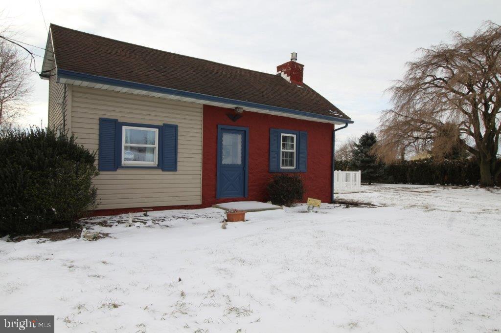 17562 Real Estate Listings Main Image