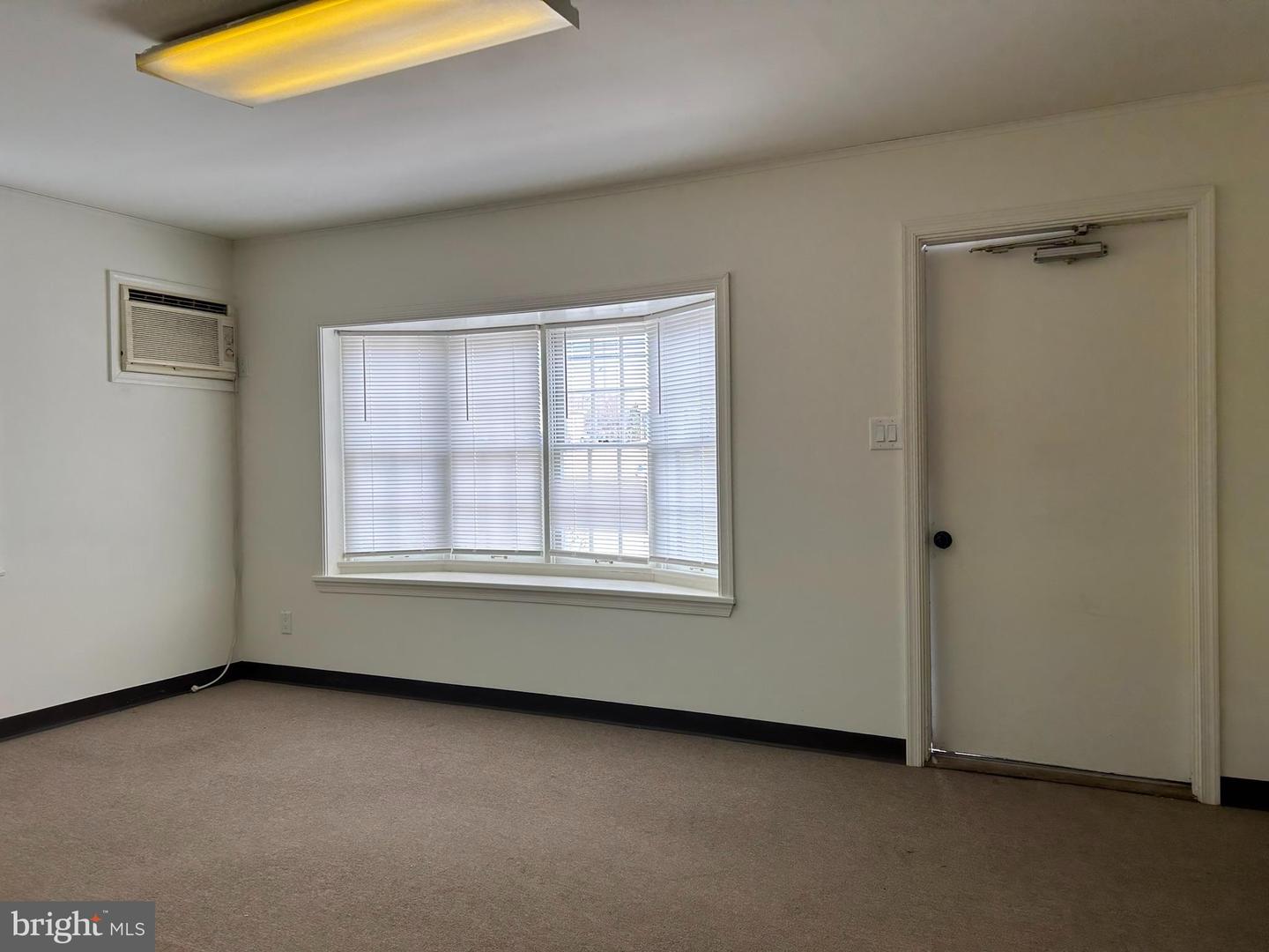 60 W Church St #k Property Photo 2