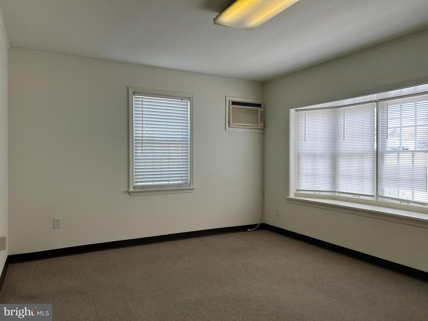 60 W Church St #k Property Photo 3