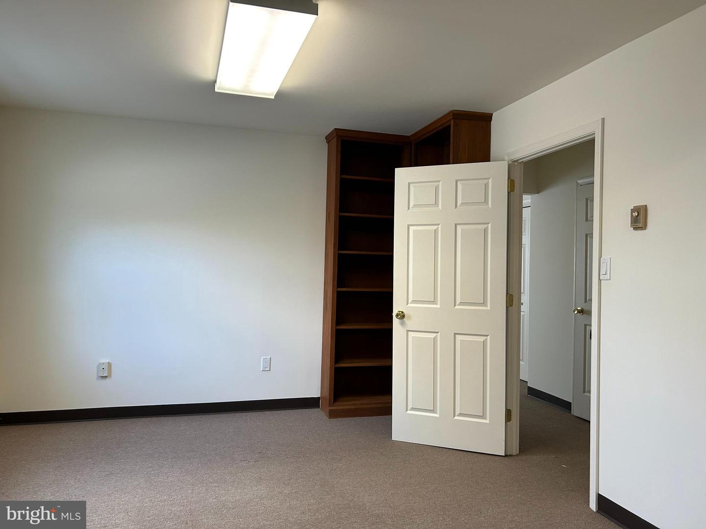 60 W Church St #k Property Photo 6