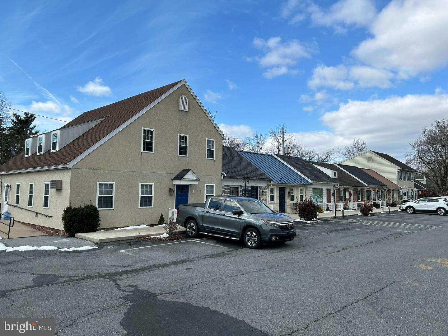 60 W Church St #k Property Photo 8