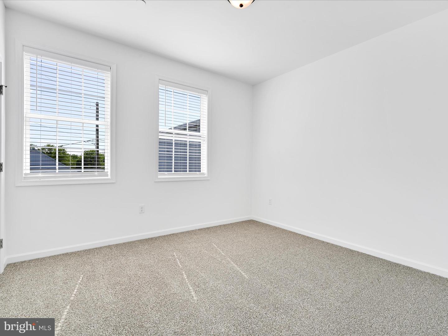 336 Main St Property Photo 29