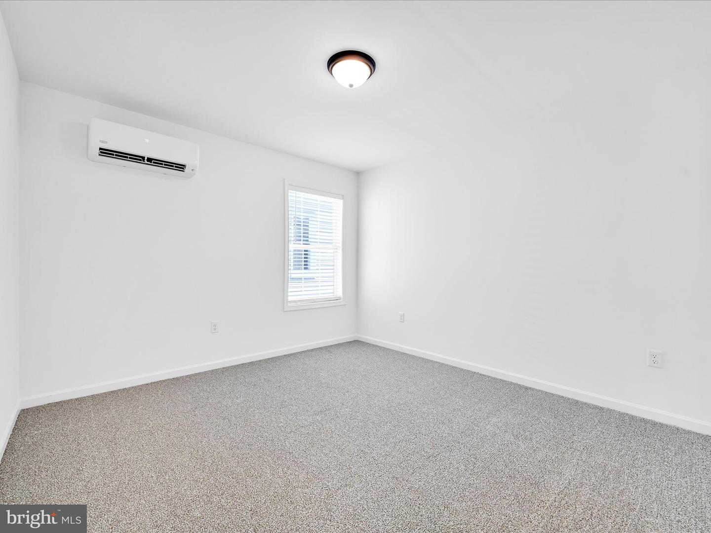 336 Main St Property Photo 45