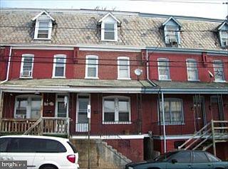 629 Rockland Property Photo 1