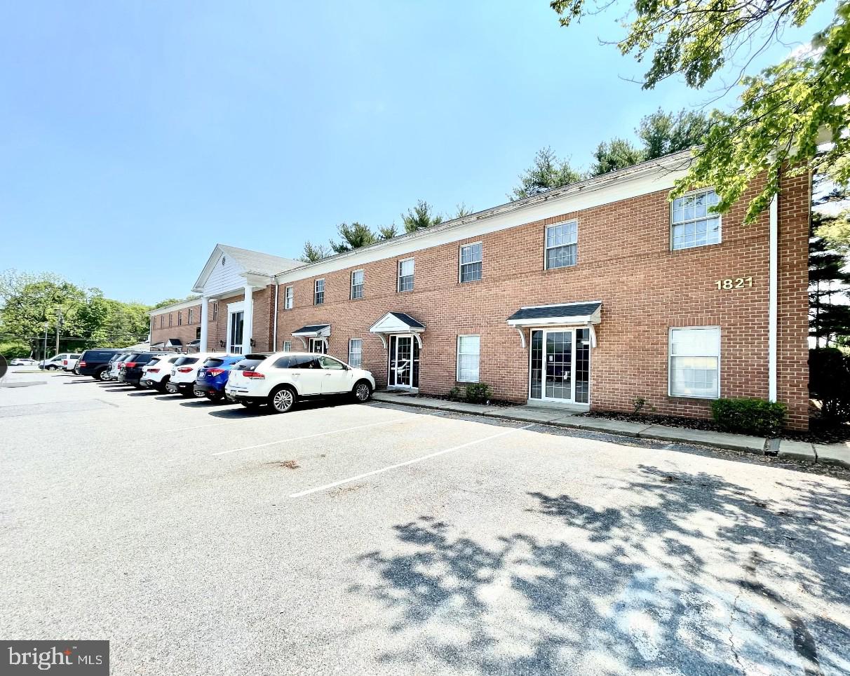 1821 Oregon Pike #206 Property Photo 1