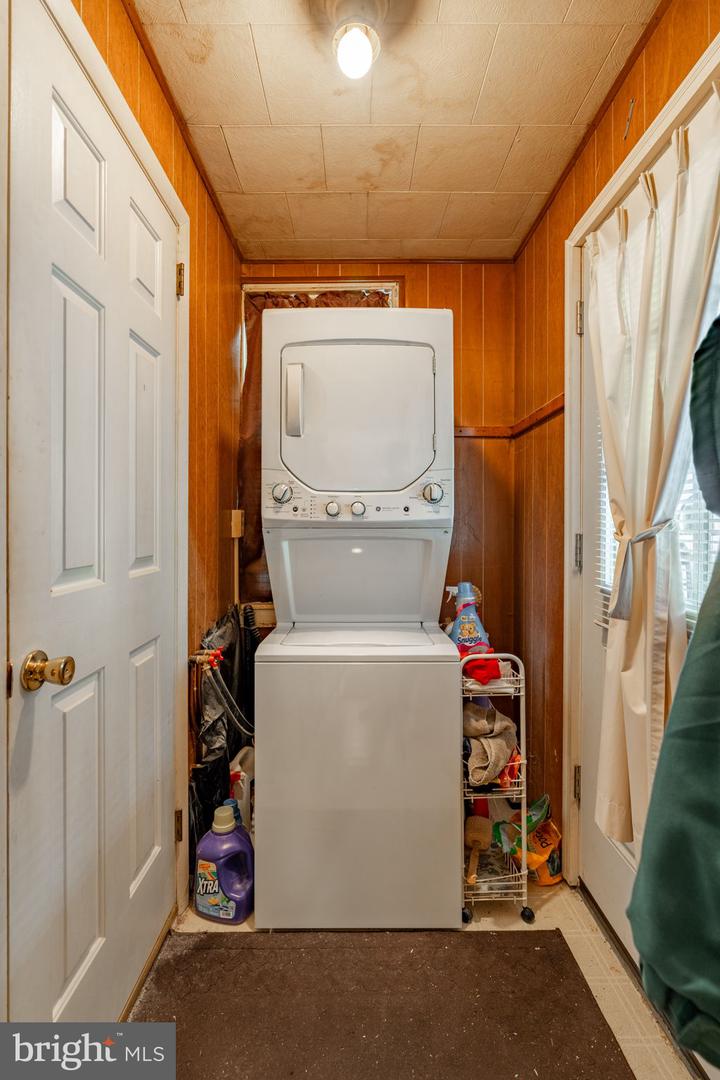 1136-1140 Steinmetz Rd Property Photo 25