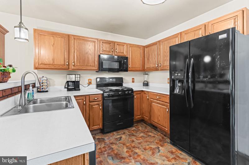 63 Pebble Creek Dr Property Photo 6