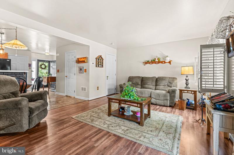 63 Pebble Creek Dr Property Photo 10