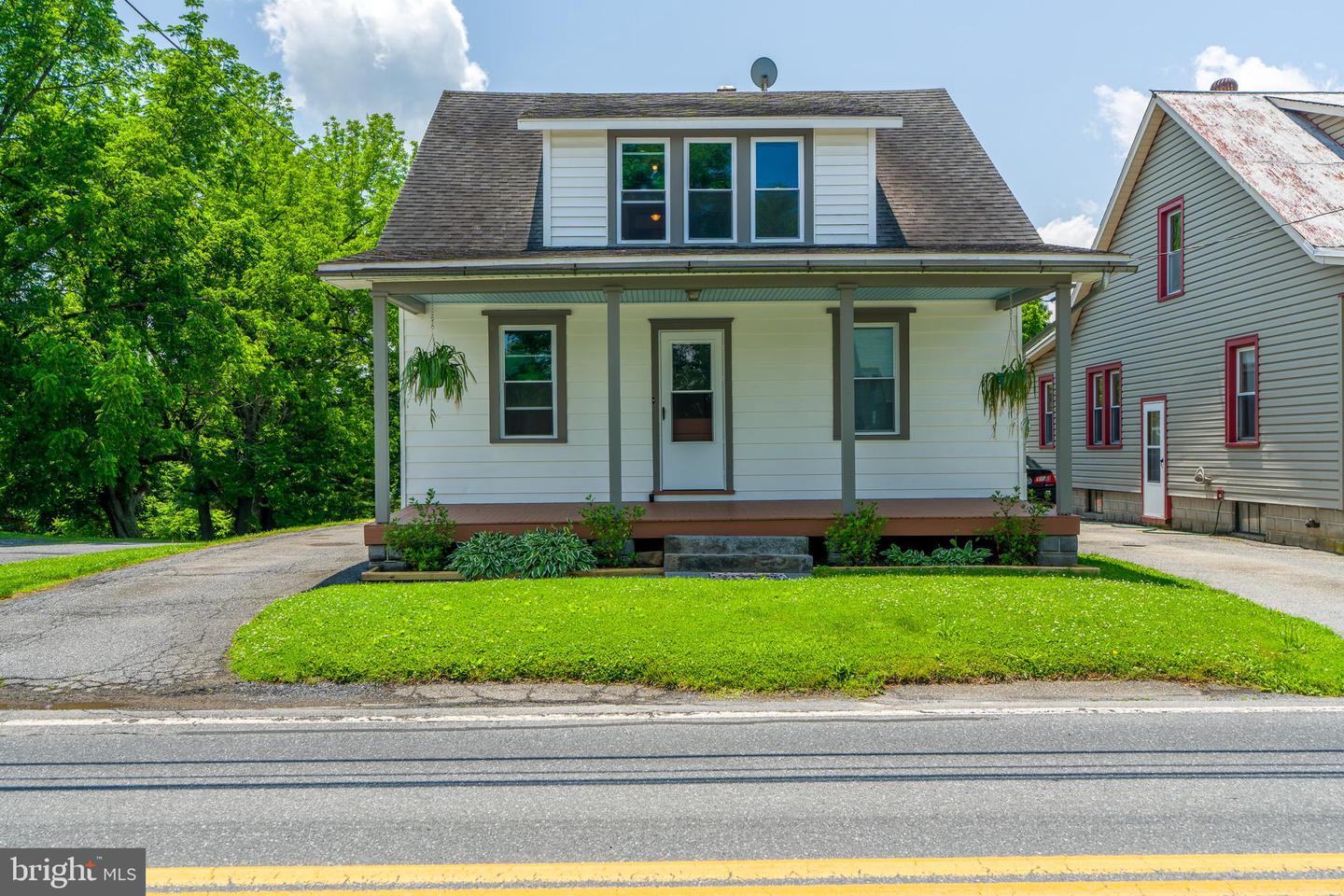 3524 Main St Property Photo 1