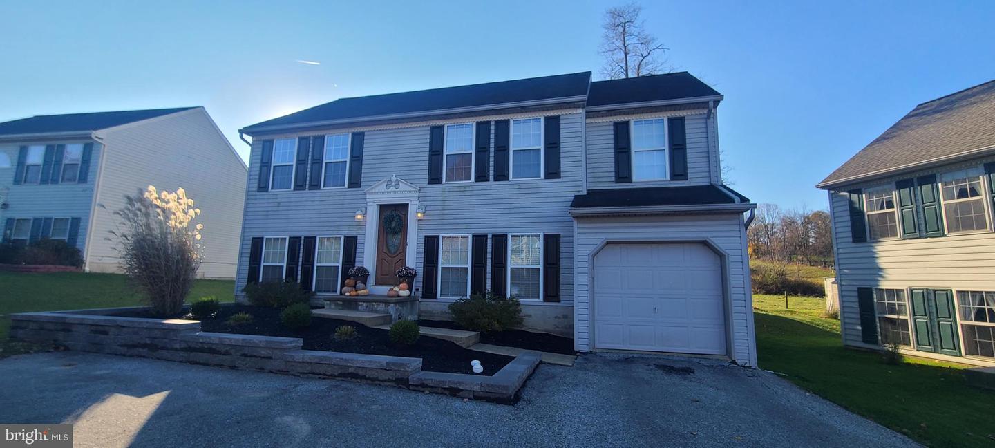 260 S Lime St Property Photo 1