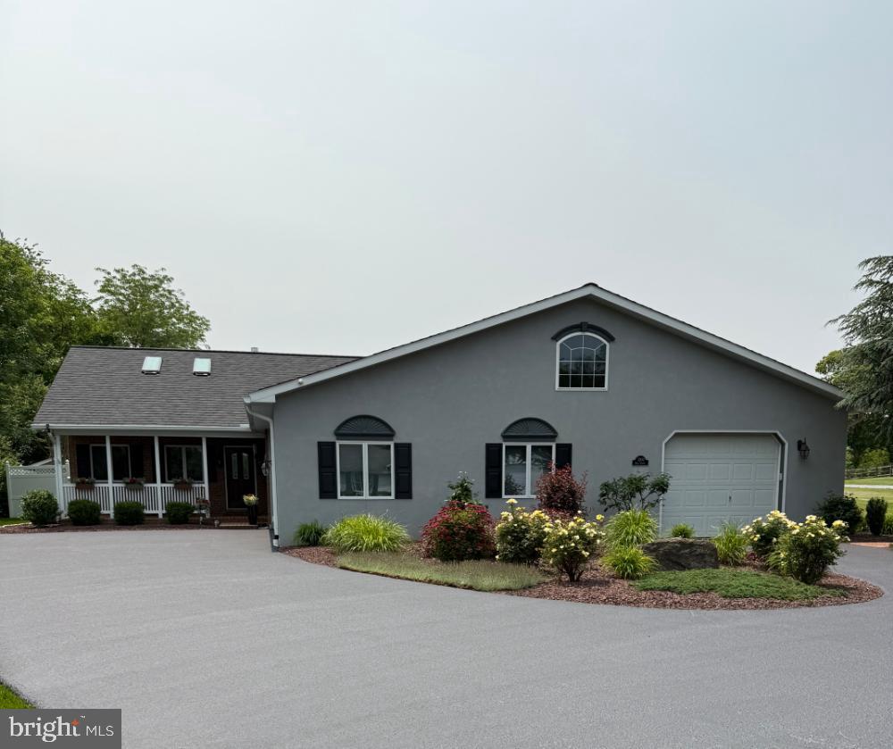 3900 MAIN ST