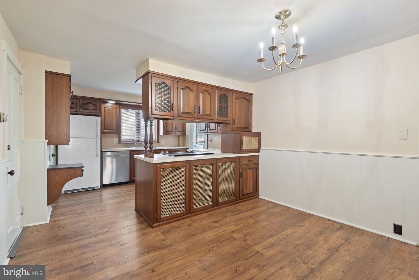 168 S Market St Property Photo 11