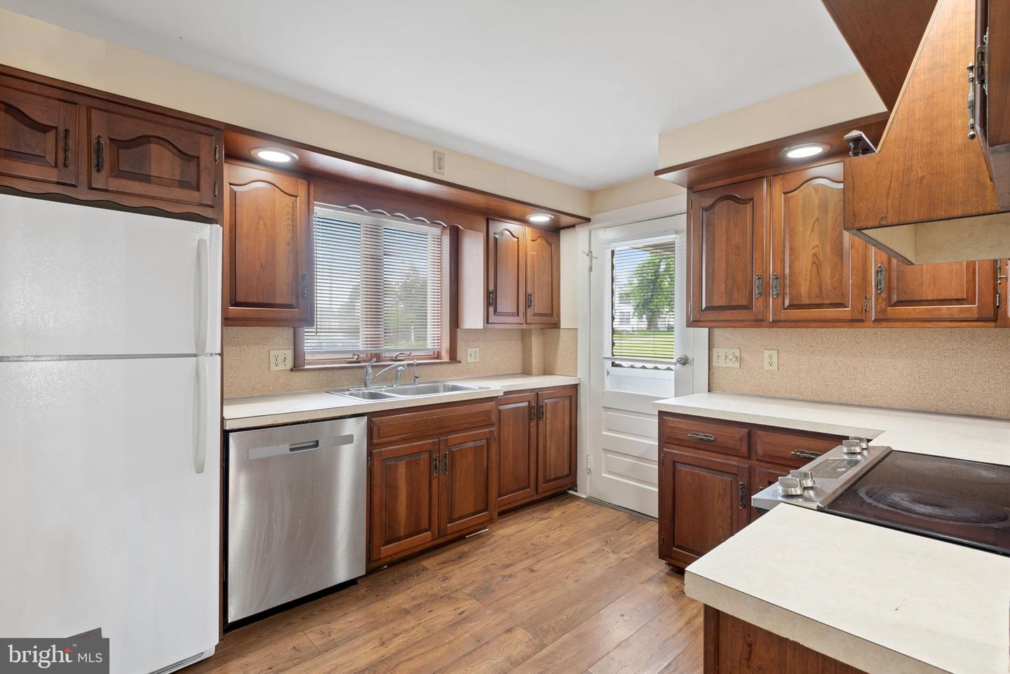 168 S Market St Property Photo 13