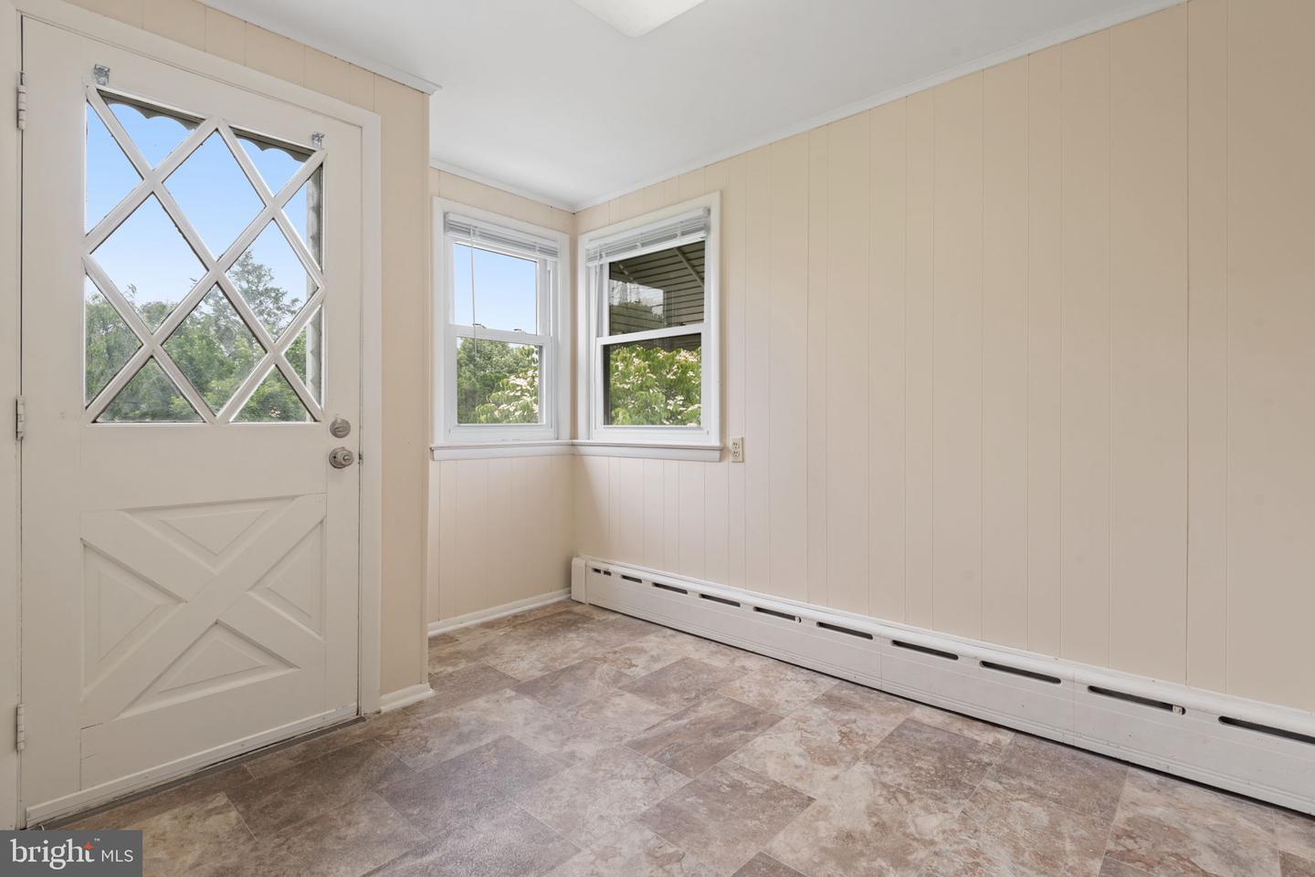 168 S Market St Property Photo 17