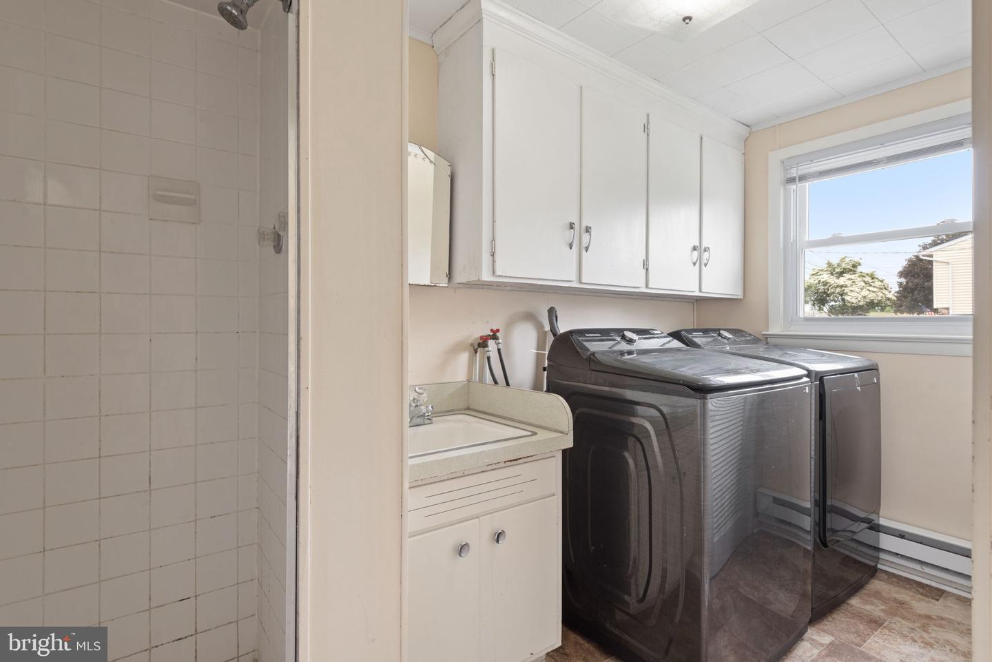 168 S Market St Property Photo 19