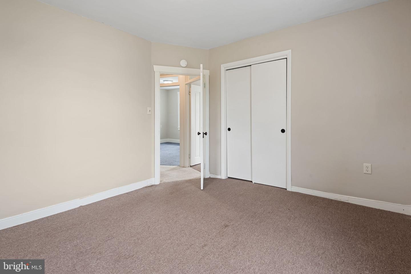 168 S Market St Property Photo 25