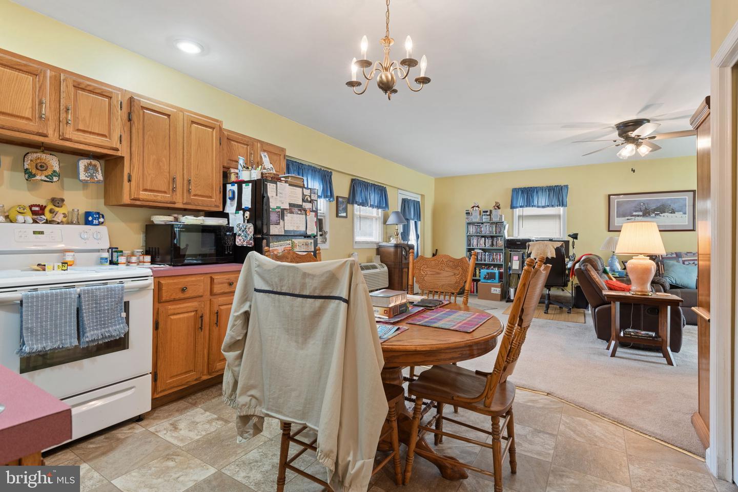 168 S Market St Property Photo 43