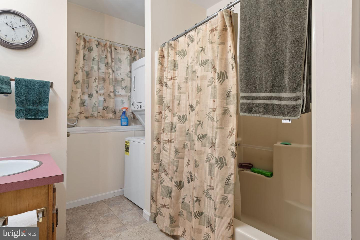 168 S Market St Property Photo 46