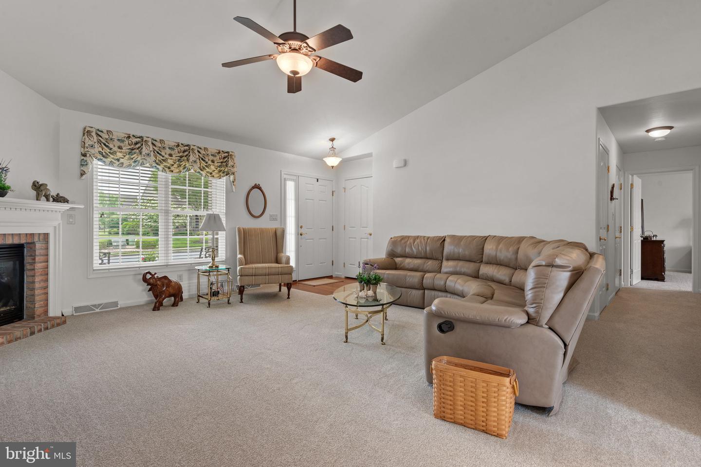 726 Heather Rdg Property Photo 5