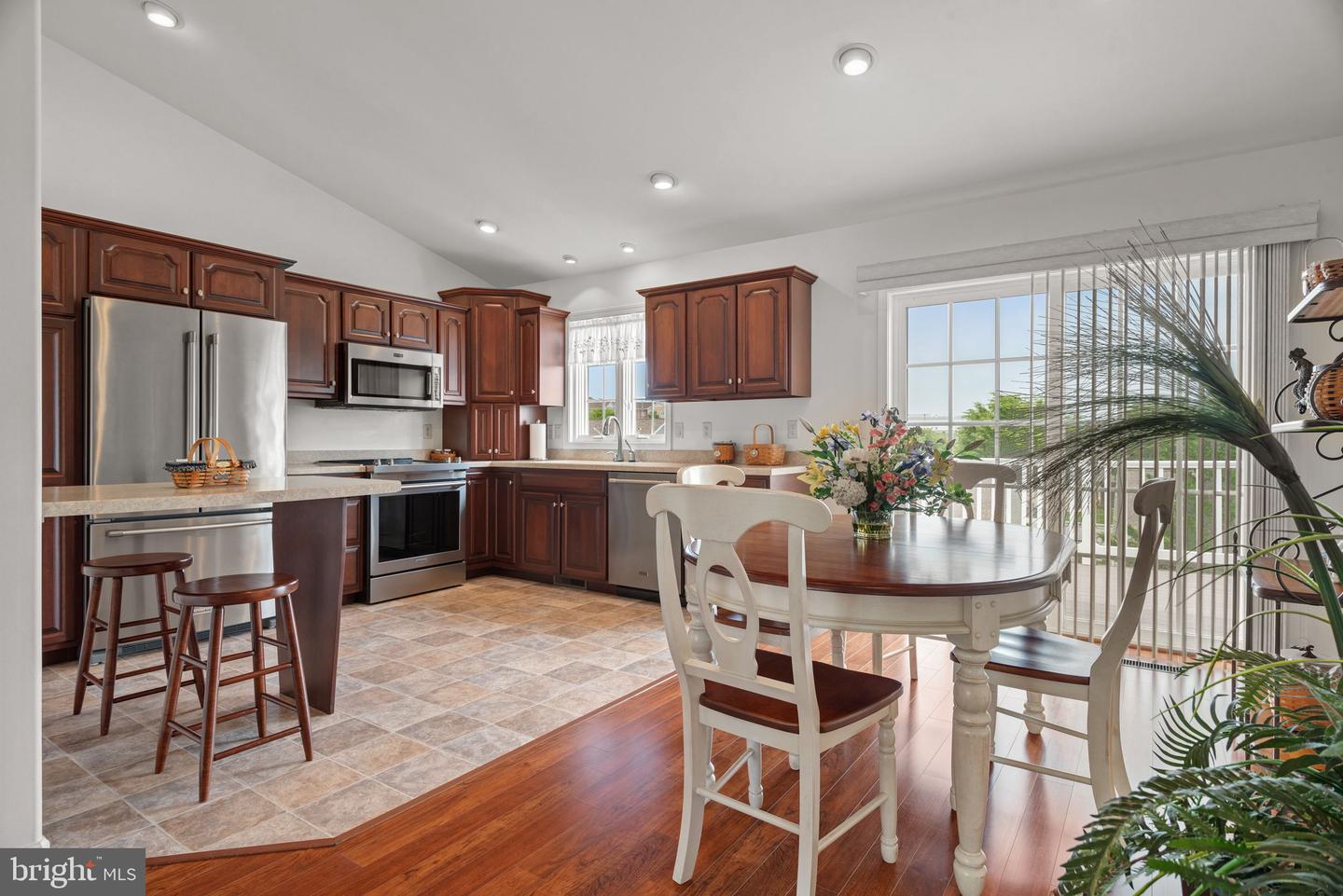 726 Heather Rdg Property Photo 10
