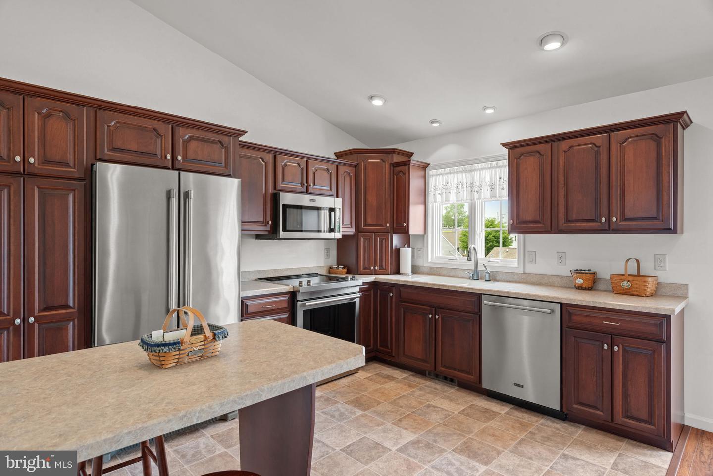 726 Heather Rdg Property Photo 11