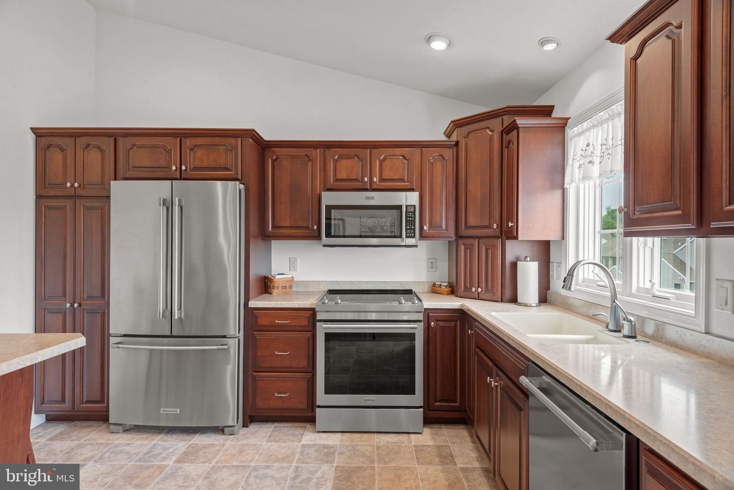 726 Heather Rdg Property Photo 12