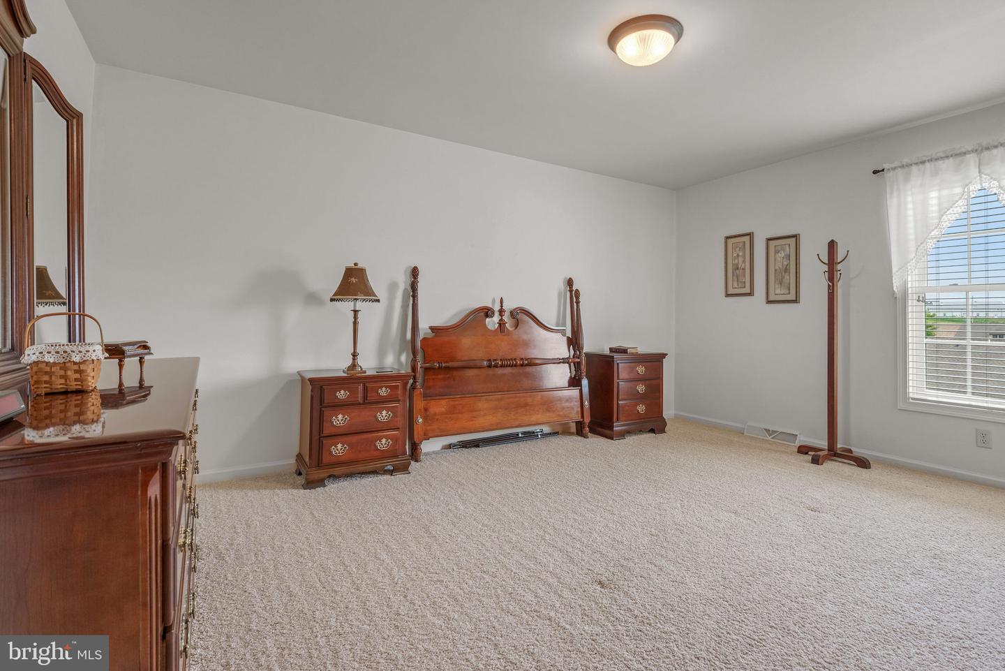 726 Heather Rdg Property Photo 17
