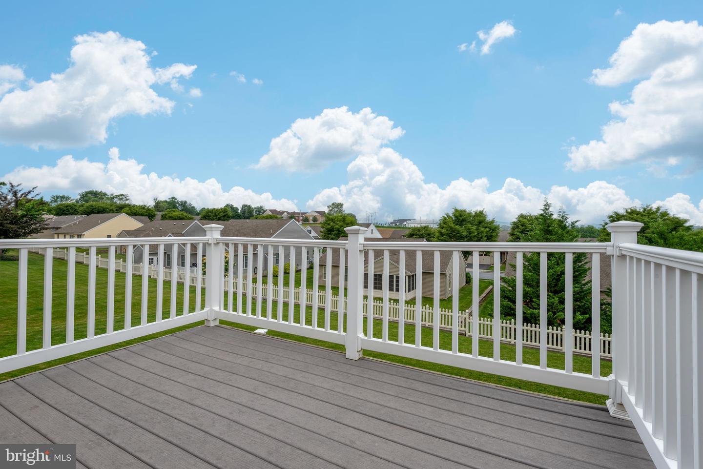 726 Heather Rdg Property Photo 32