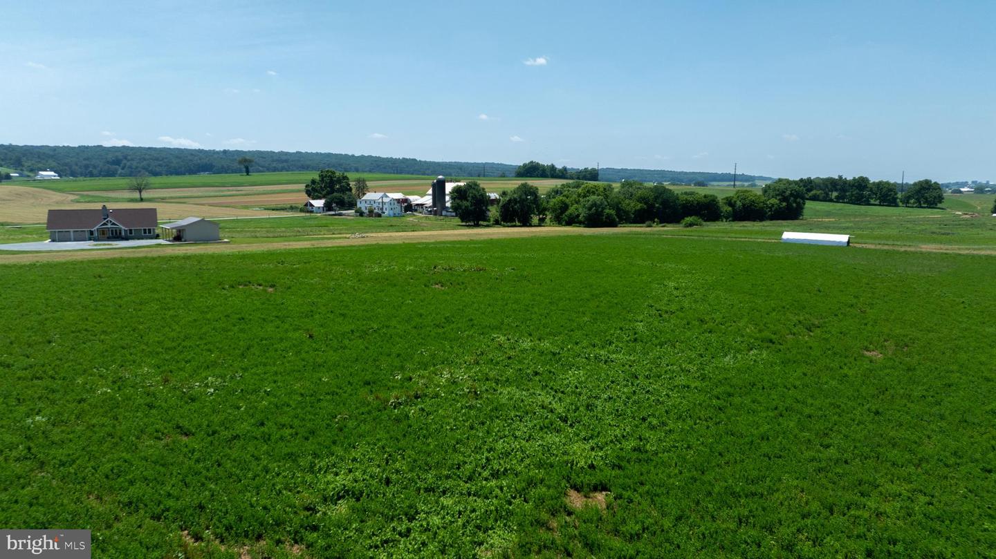 35 Kinzer Property Photo 17