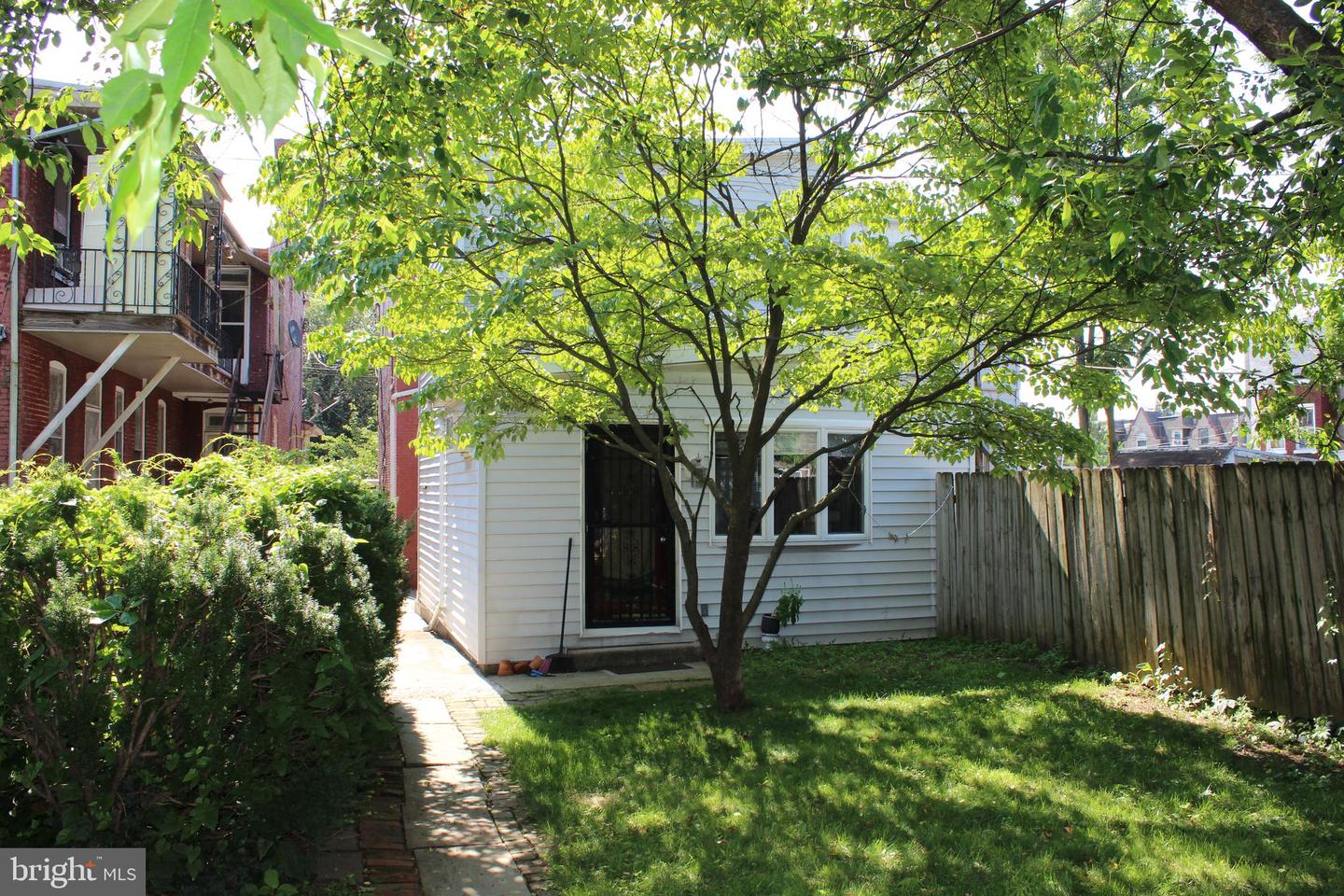 116 College Ave Property Photo 6