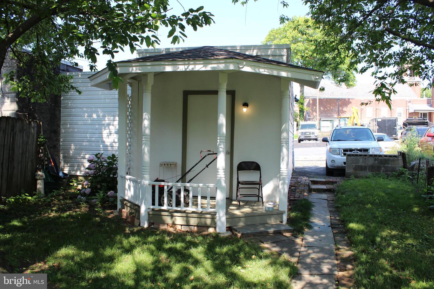 116 College Ave Property Photo 7
